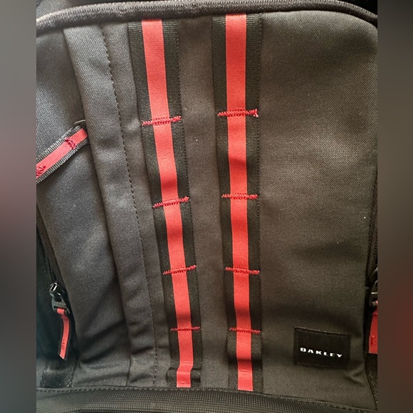 Oakley Utility Backpack - Picture 4 of 6